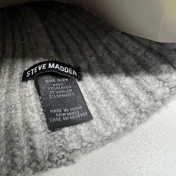Steve Madden beanie hat - Picture 5 of 7